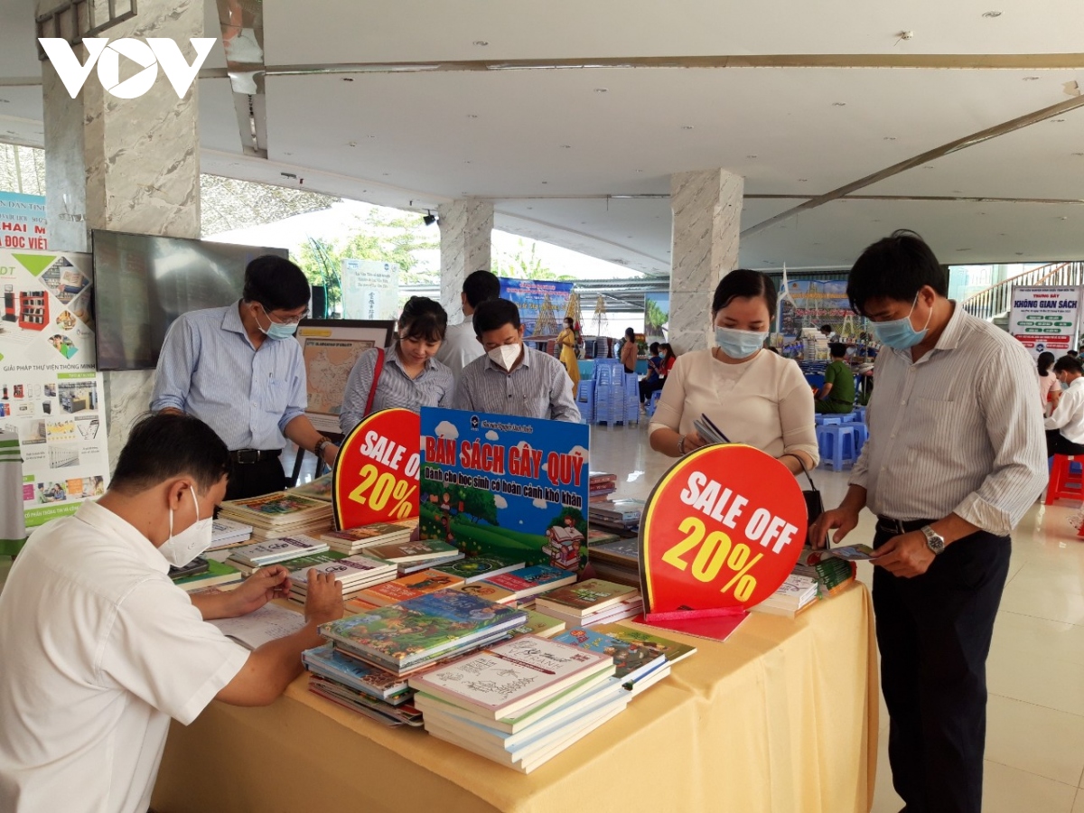 Bến Tre khai mạc Ngày Sách và Văn hóa đọc Việt Nam năm 2022