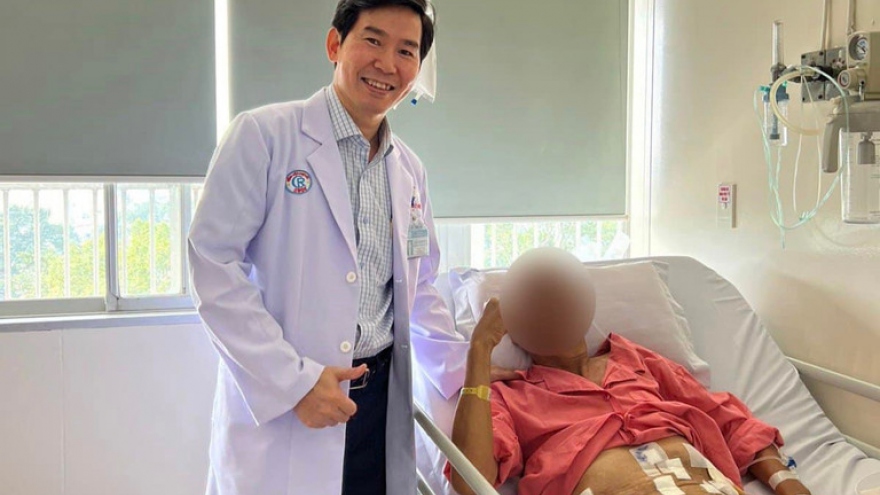 Lý do người đàn ông Philippines tìm đến bác sĩ Việt Nam để chữa ung thư