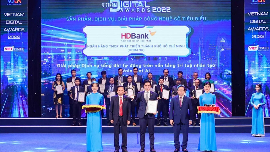 Đẩy mạnh chuyển đổi số, HDBank đạt giải thưởng Chuyển đổi số Việt Nam 2022 