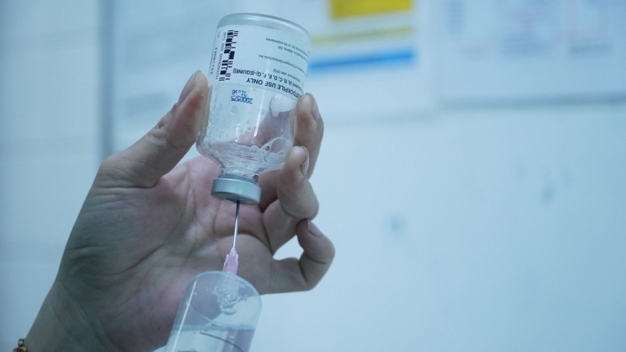 6 lọ thuốc hiếm cứu bệnh nhân ngộ độc Botulinum do WHO viện trợ đã về đến TP.HCM