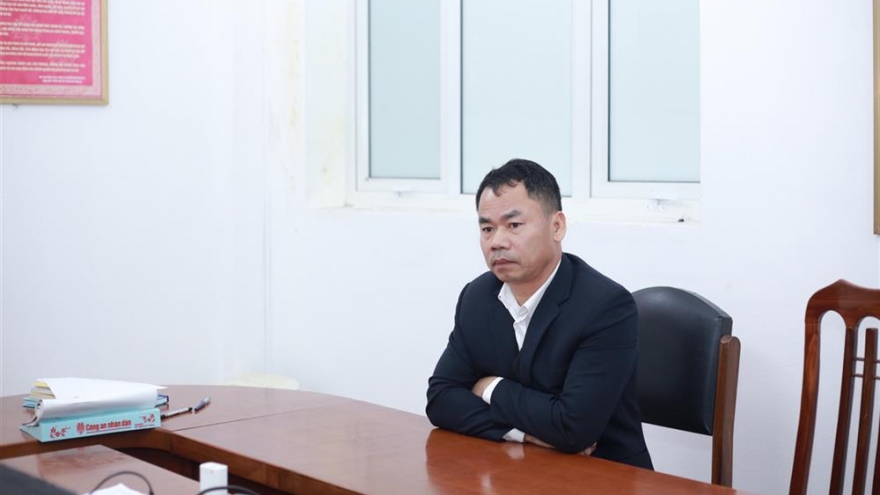 Khởi tố bị can, bắt tạm giam Chủ tịch liên đoàn Lao động huyện Lạc Sơn, Hòa Bình