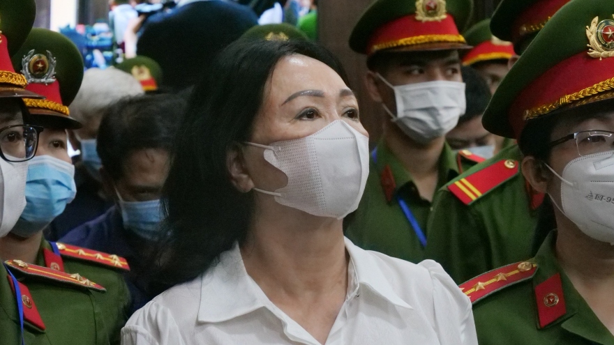 Trương Mỹ Lan và 78 bị cáo có mặt tại phiên tòa xét xử vụ án Vạn Thịnh Phát