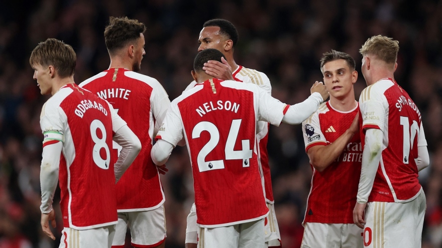 Bảng xếp hạng Ngoại hạng Anh mới nhất: Arsenal dẫn đầu, Man City đuổi gắt gao