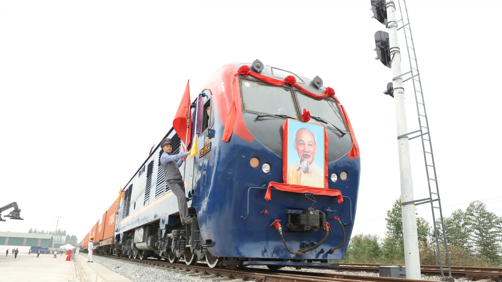 Khai trương chuyến hàng quốc tế đầu tiên xuất phát từ ga Kép ở Bắc Giang