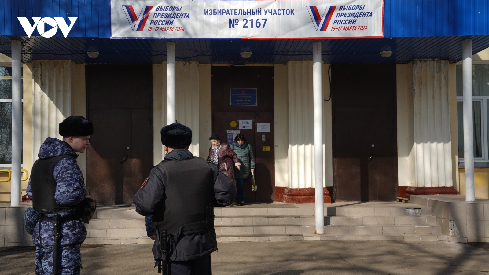Cử tri Nga nô nức đi bỏ phiếu bầu cử Tổng thống