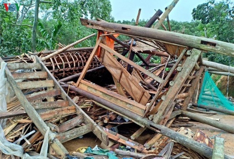 Mưa giông ở Yên Bái làm 1 người bị thương, hơn 40 ngôi nhà hư hỏng