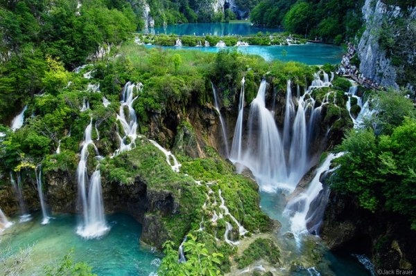 Chiêm ngưỡng 7 thác nước đẹp khó tin trên thế giới