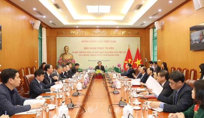 Lãnh đạo Lào thông báo cho phía Việt Nam về kết quả Đại hội Đảng lần thứ XI