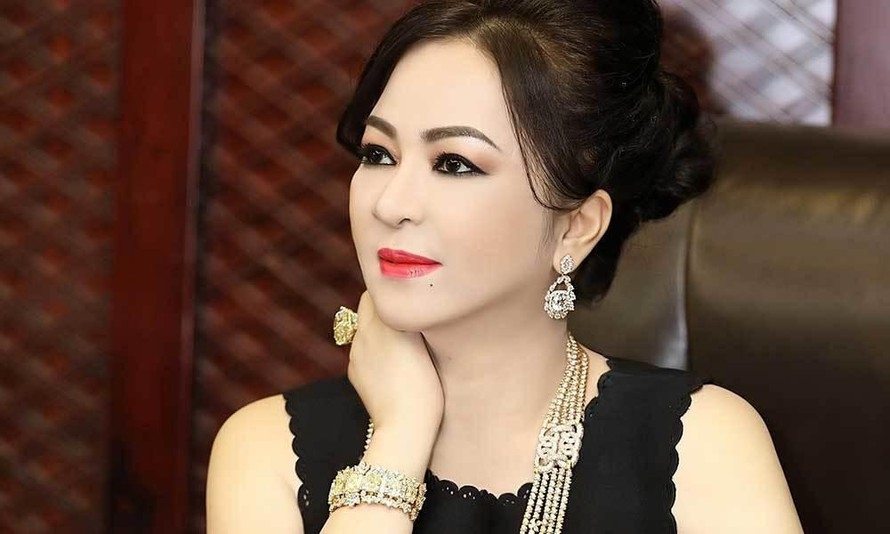 Tòa án thụ lý đơn khởi kiện bà Nguyễn Phương Hằng