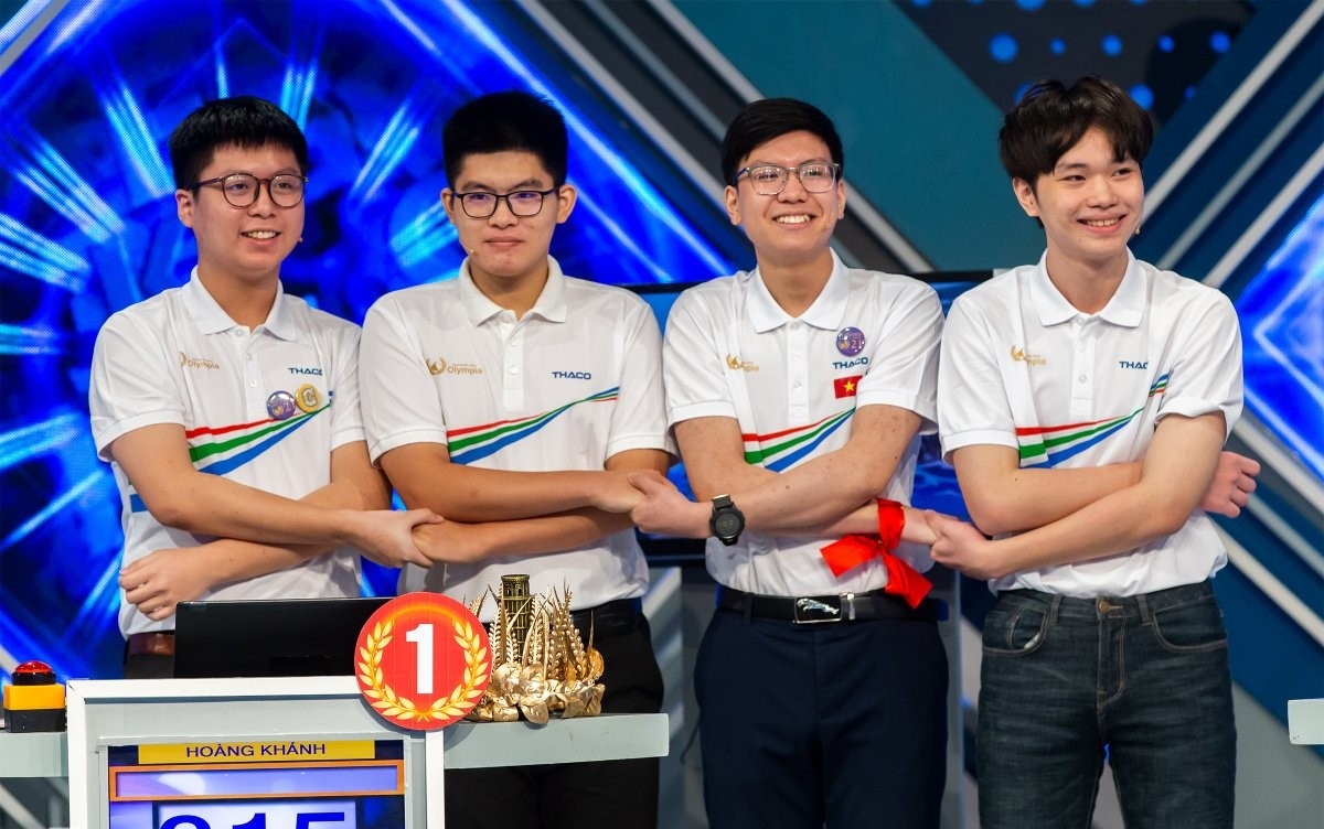 Bốn thí sinh vòng chung kết Olympia 2021 nhận học bổng từ Swinburne Việt Nam