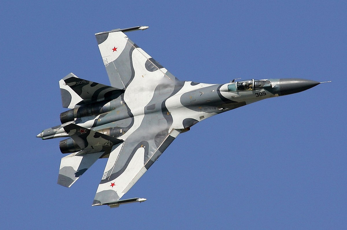 Tiêm kích Su-27 Nga chặn 3 máy bay Pháp trên Biển Đen