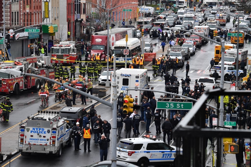 10 người bị bắn trong vụ xả súng ở ga tàu điện ngầm tại New York