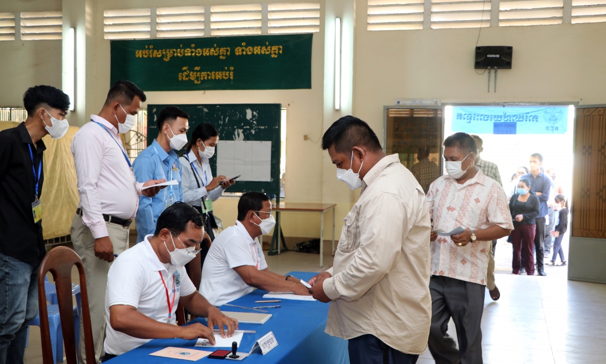 Cử tri Campuchia đi bỏ phiếu bầu Hội đồng xã/phường nhiệm kỳ V