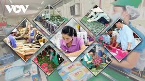 Dự báo tốc độ tăng trưởng GDP của Việt Nam cả năm 2022 khoảng 8%