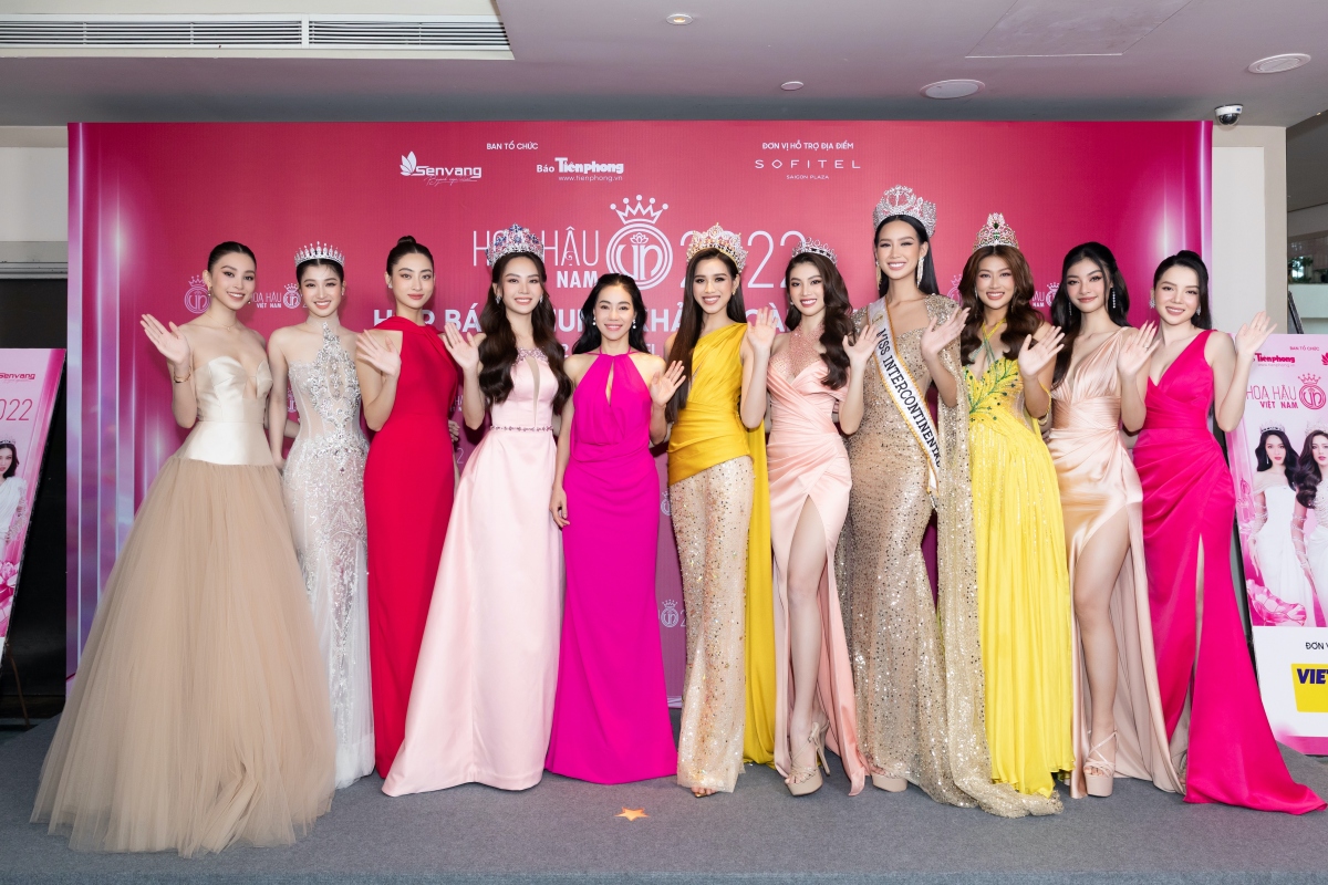 Đỗ Hà, Bảo Ngọc, Thiên Ân "đọ sắc" trên thảm đỏ của Hoa hậu Việt Nam 2022