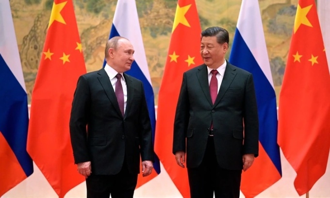 Trung Quốc nói không nước nào có quyền can thiệp vào quan hệ Nga-Trung