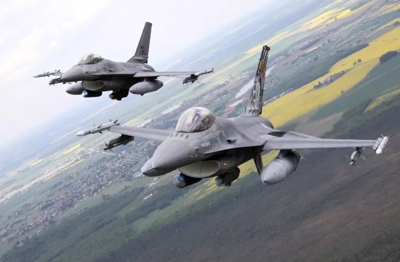 Mỹ cho phép chuyển giao F-16 cho Kiev