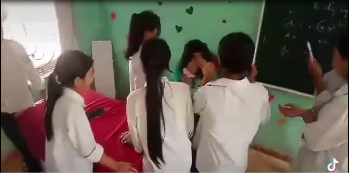 Nữ sinh bị đánh "hội đồng" ngay tại lớp học tại Lạng Sơn