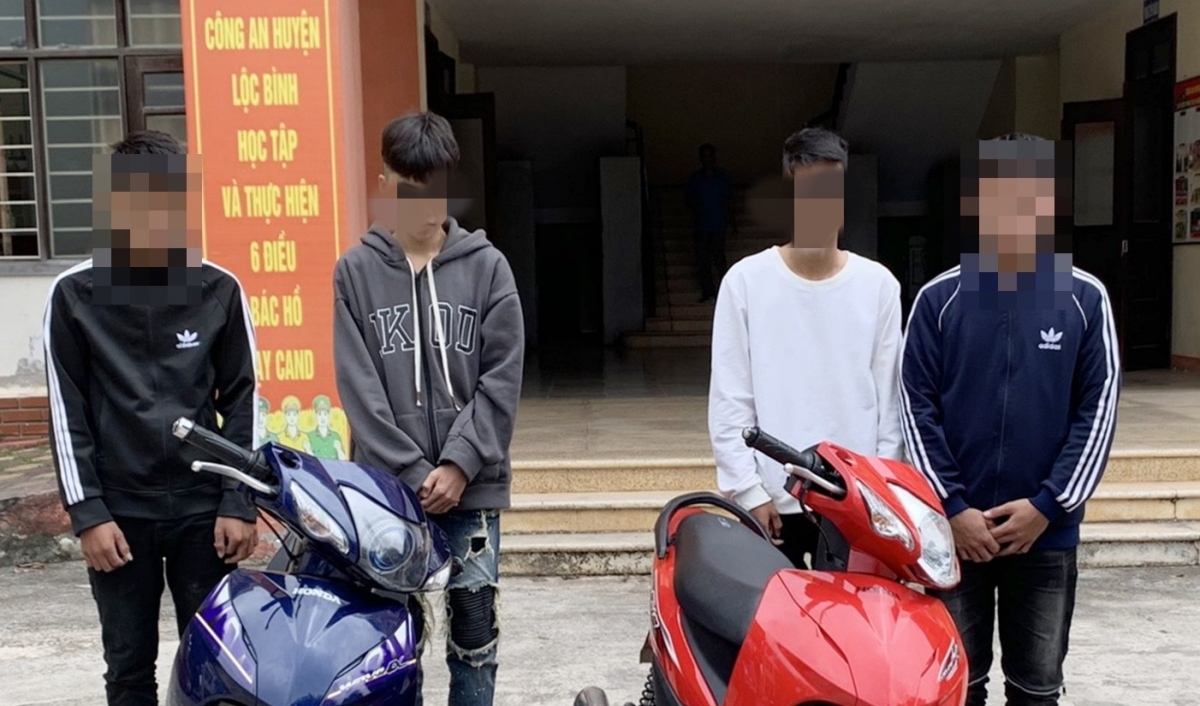Nhóm thanh niên "thông" chốt, xúc phạm CSGT tại Lạng Sơn