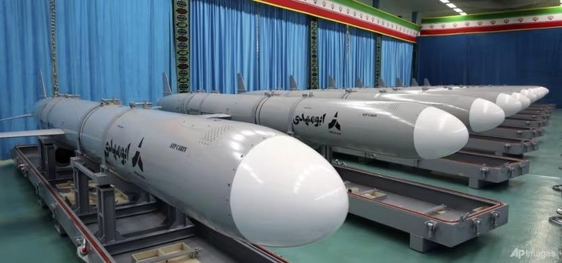 Hải quân Iran nhận tên lửa thông minh mới tầm bắn 1.000km