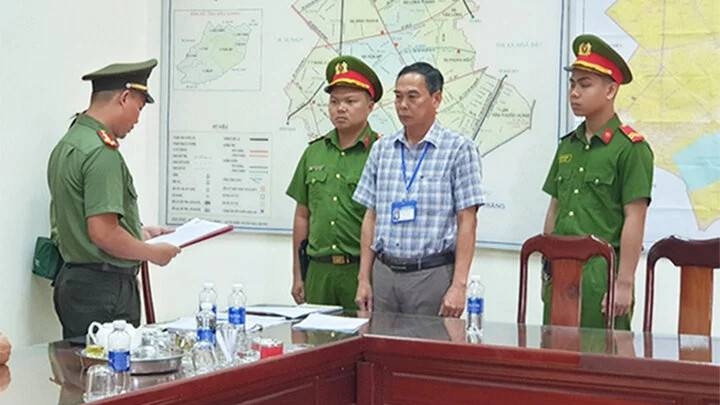 Bắt giam Phó Chủ tịch UBND huyện Phụng Hiệp ở Hậu Giang