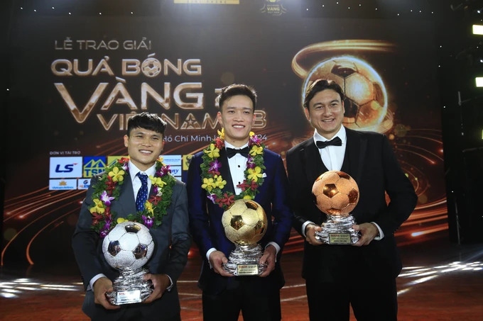 Tuấn Hải giành Quả bóng bạc Việt Nam và niềm cảm hứng đào tạo trẻ ở Hà Nội FC