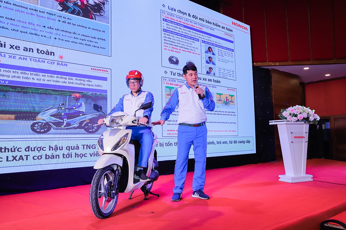 Honda Việt Nam tăng cường vai trò quản lý, giáo dục ATGT trong các trường THPT