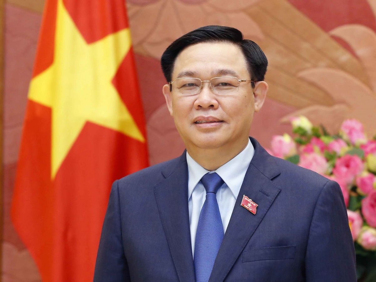 Chủ tịch Quốc hội gửi thư mừng Cố vấn tối cao trực tiếp Quốc vương Campuchia