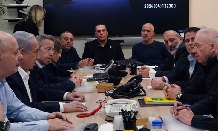 Israel nối lại các chuyến bay đi sau khi chặn hầu hết tên lửa và UAV của Iran