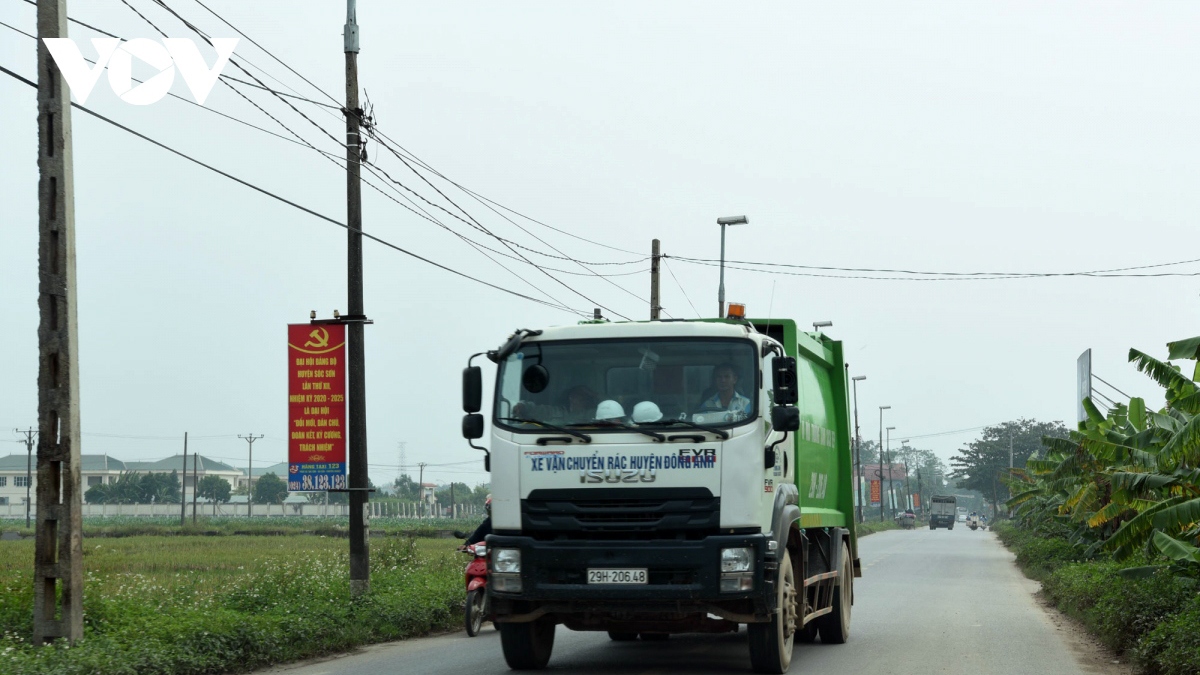 Xe vận chuyển chất thải tại Hà Nội phải lắp camera hành trình, định vị GPS