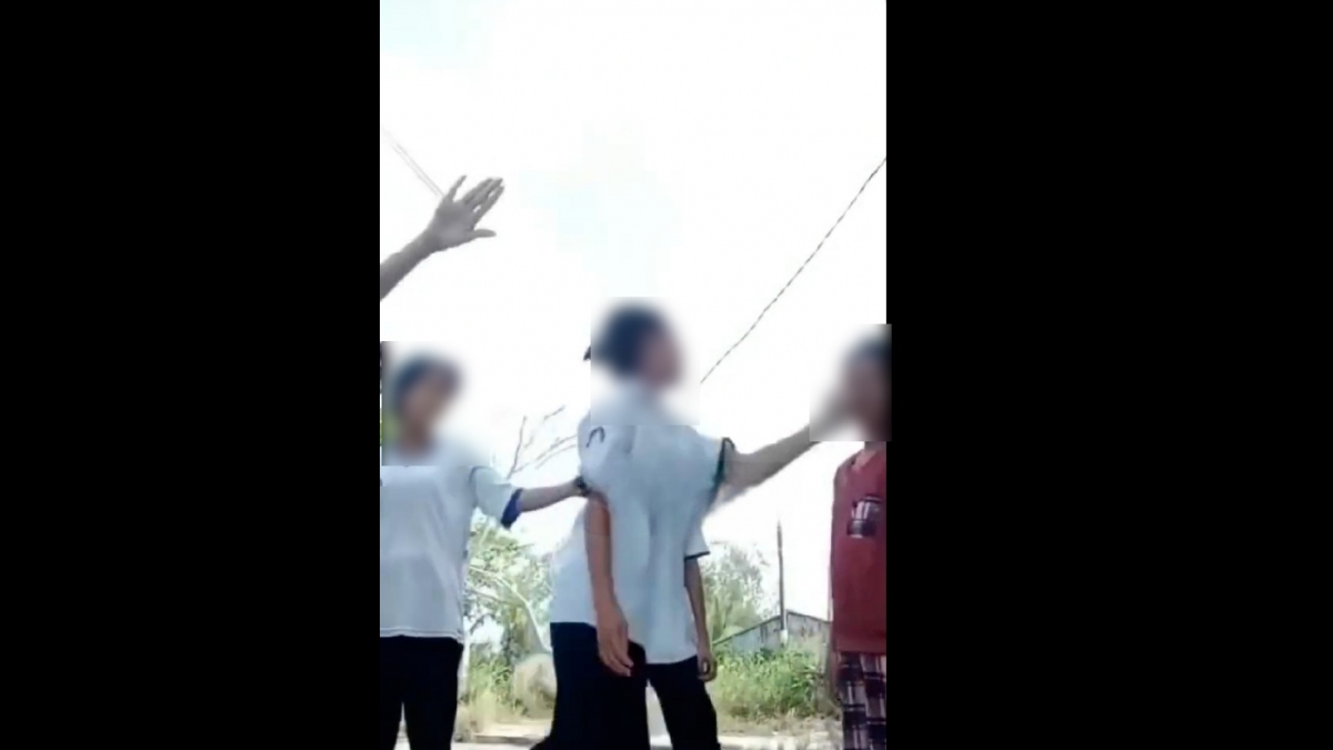 Vụ bé gái Bạc Liêu bị nhóm nữ sinh đánh: Sẽ xem xét, xử lý học sinh sai phạm