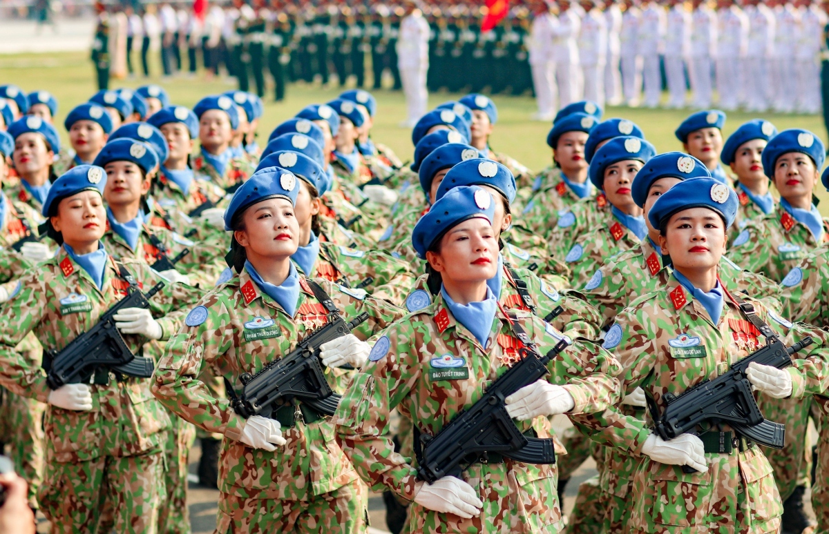 Hợp luyện toàn bộ khối diễu binh, diễu hành kỷ niệm 70 năm Chiến thắng Điện Biên Phủ