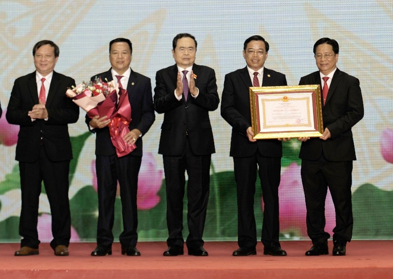 Phó Chủ tịch Quốc hội dự Lễ kỷ niệm 100 năm xây dựng và phát triển Nha Trang