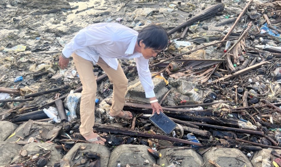 Liên tục phát hiện gói nghi ma túy dạt vào bờ biển Tiền Giang