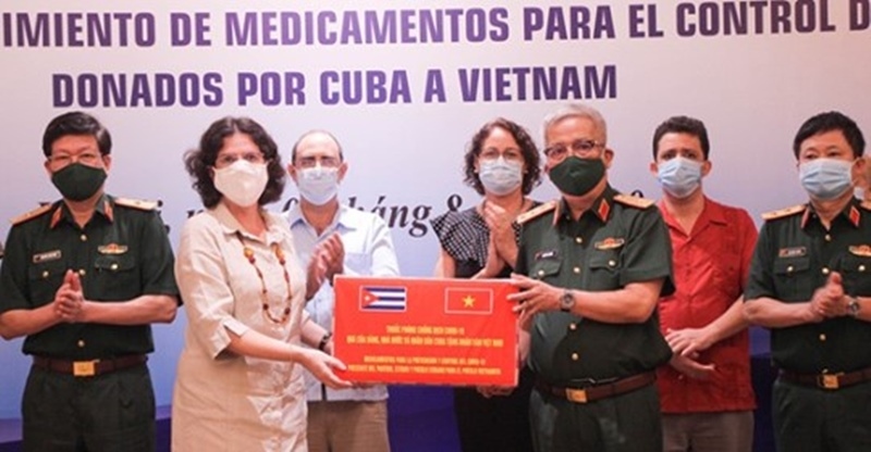 Cuba tặng thuốc, cử chuyên gia sang Việt Nam hỗ trợ chống dịch COVID-19