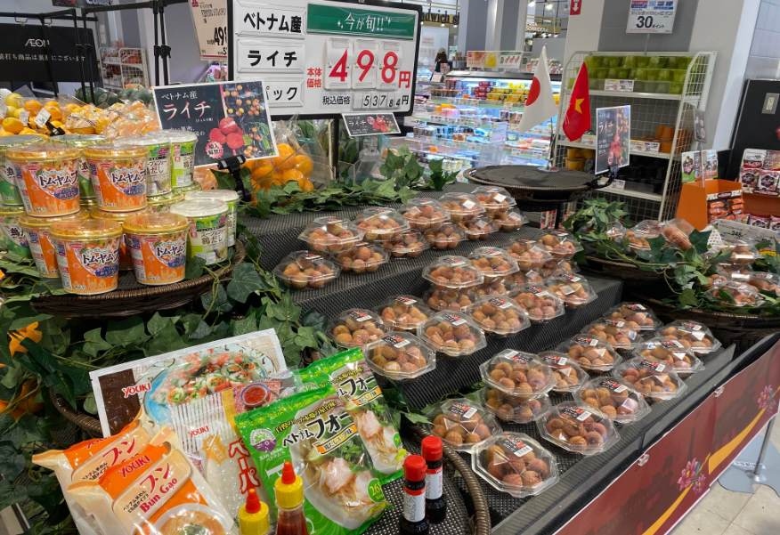 Vải tươi Việt Nam lần đầu lên kệ siêu thị ở Nhật Bản