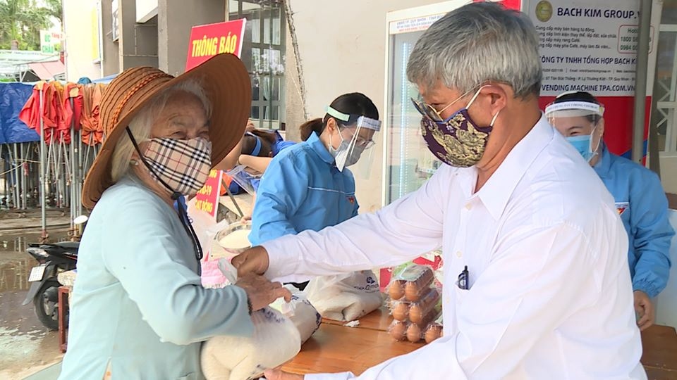Cây ATM gạo ở Bình Định giúp người nghèo đi qua đại dịch Covid-19
