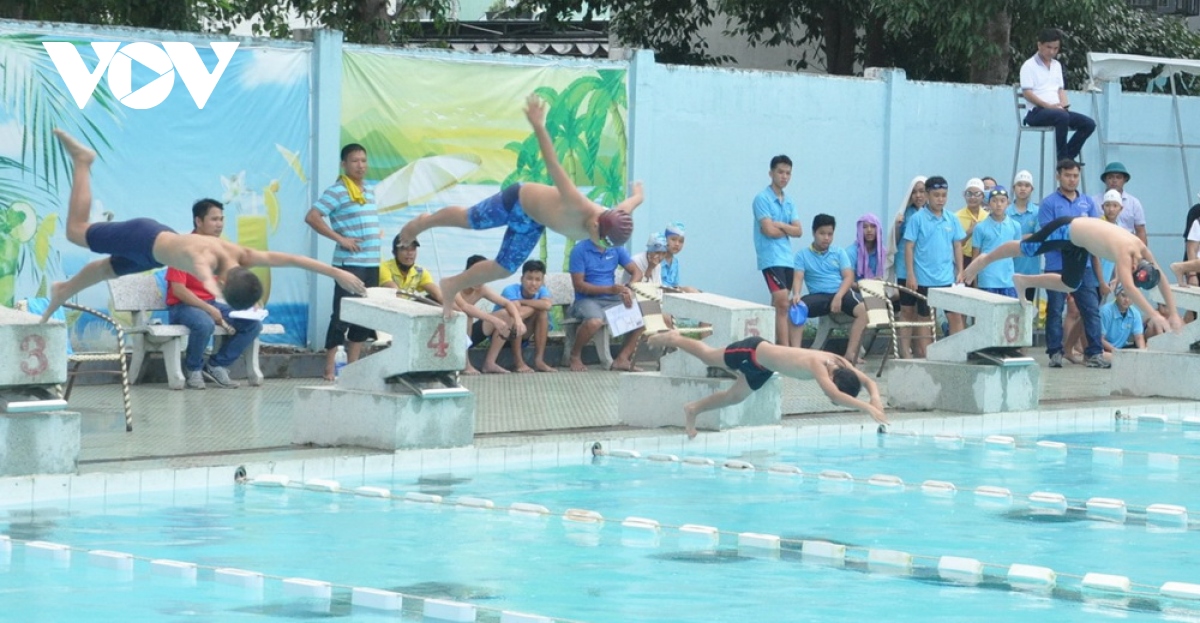 Liên tiếp xảy ra đuối nước ở miền Trung: Cần trang bị kỹ năng bơi lội cho trẻ