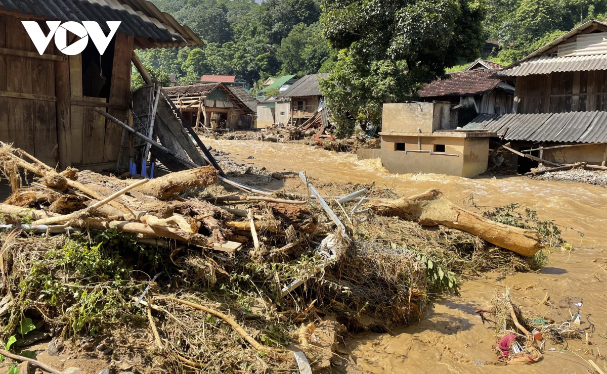Bản làng tan hoang sau trận lũ quét kinh hoàng ở Kỳ Sơn, Nghệ An