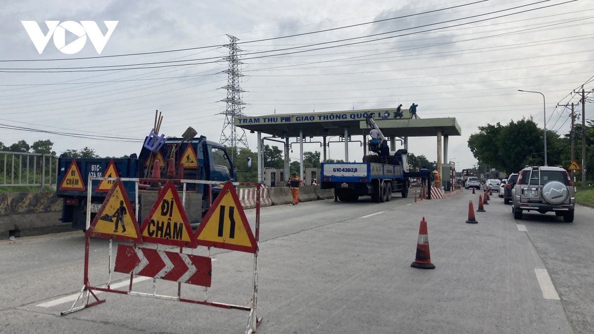 Đồng Nai tháo dỡ trạm thu phí bỏ không nhiều năm trên Quốc lộ 1K