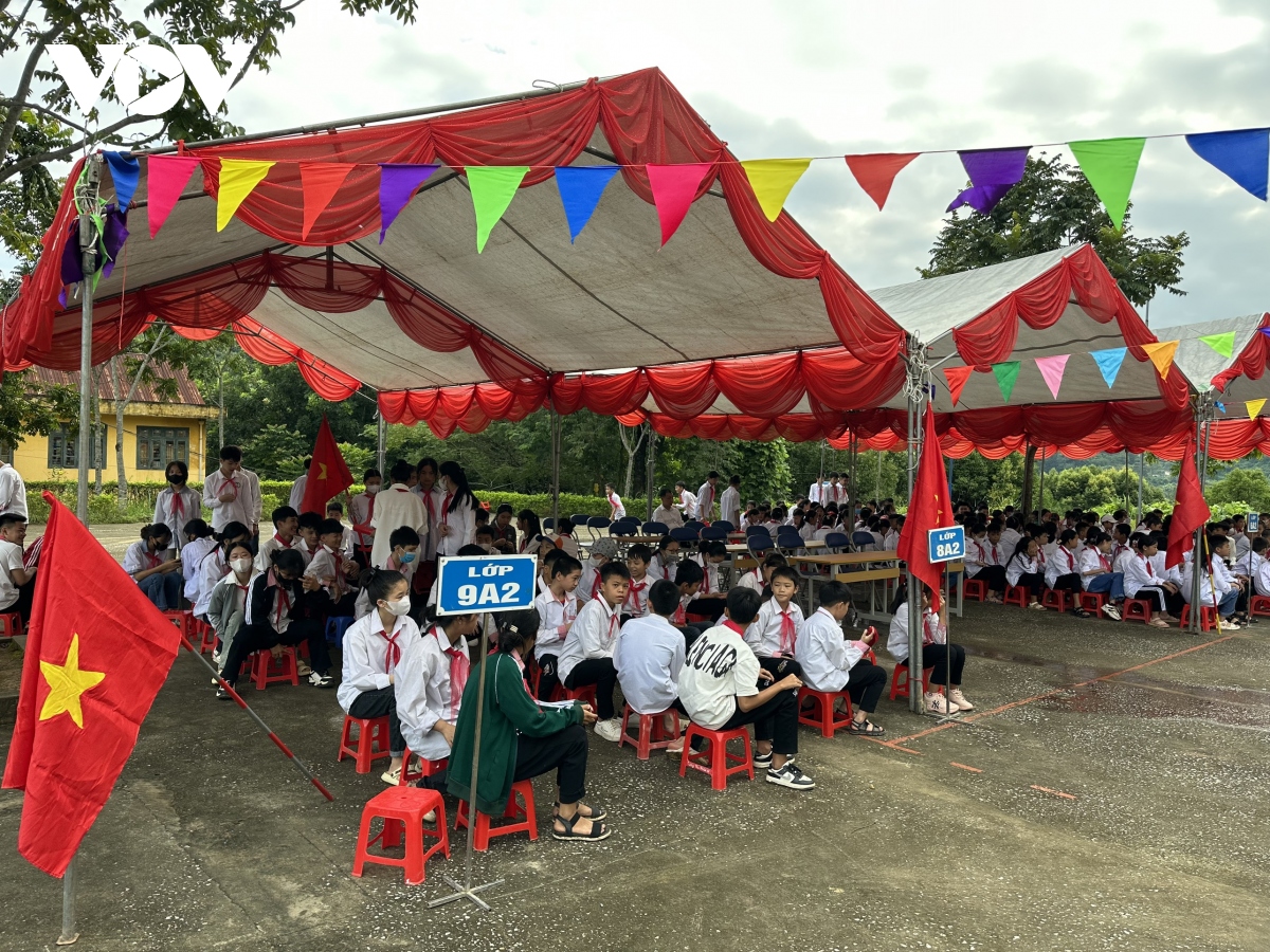 Học sinh biên giới Lạng Sơn dự lễ khai giảng “ngắn gọn, vui tươi và ý nghĩa"