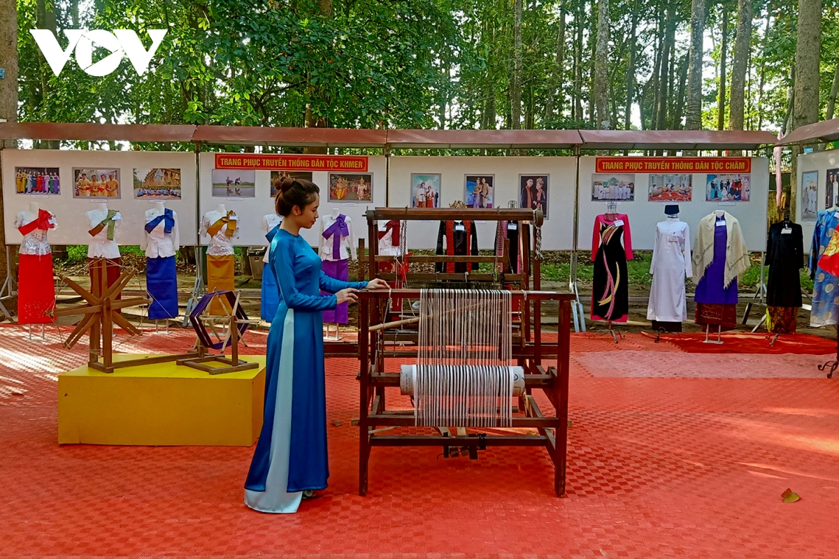 Trà Vinh: Khai mạc trưng bày triển lãm hưởng ứng Ngày Di sản văn hóa Việt Nam