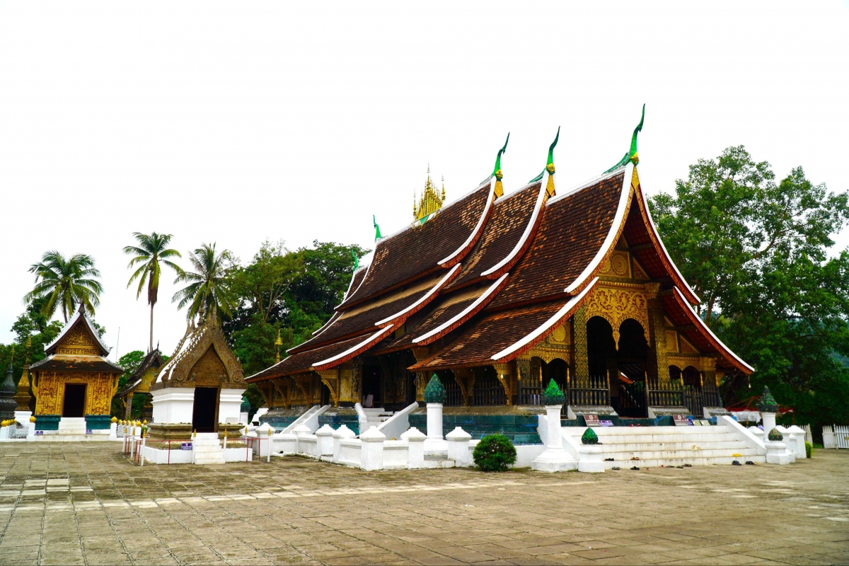 Khám phá Wat Xiengthong - Ngôi chùa cổ đẹp nhất ở Luangprabang