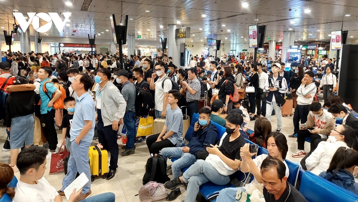 Hơn 3,8 triệu lượt khách qua sân bay Tân Sơn Nhất dịp Tết Nguyên đán
