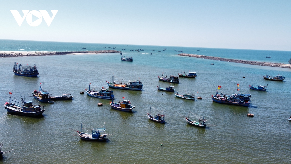 Ngư dân ở Bà Rịa - Vũng Tàu bị chặn đường mưu sinh vì cửa biển hẹp