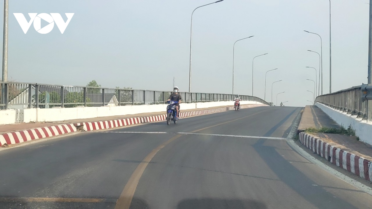 Cây cầu "vòng cung” gây tai nạn giao thông chết người