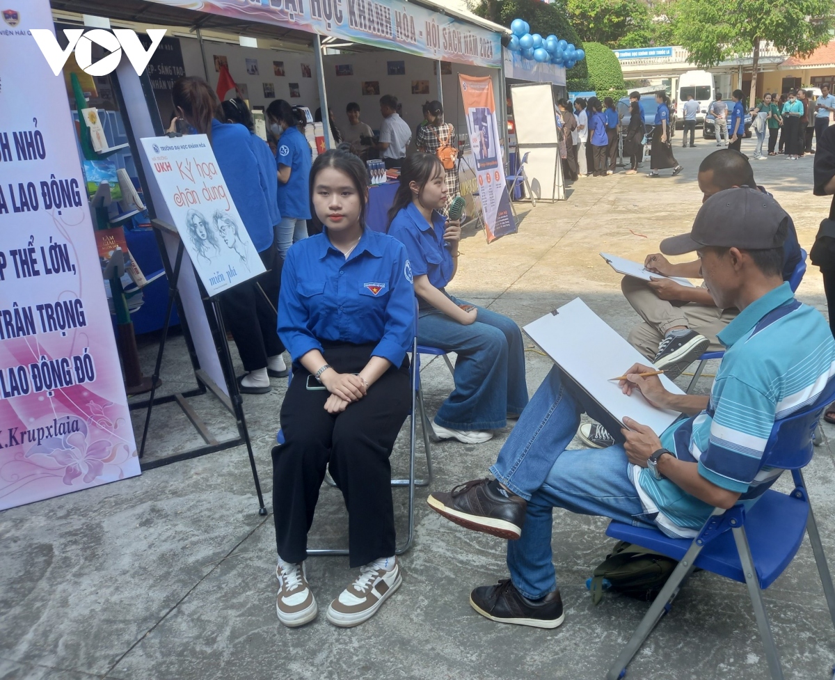 Khánh Hòa: Bồi đắp văn hóa đọc sách cho người trẻ