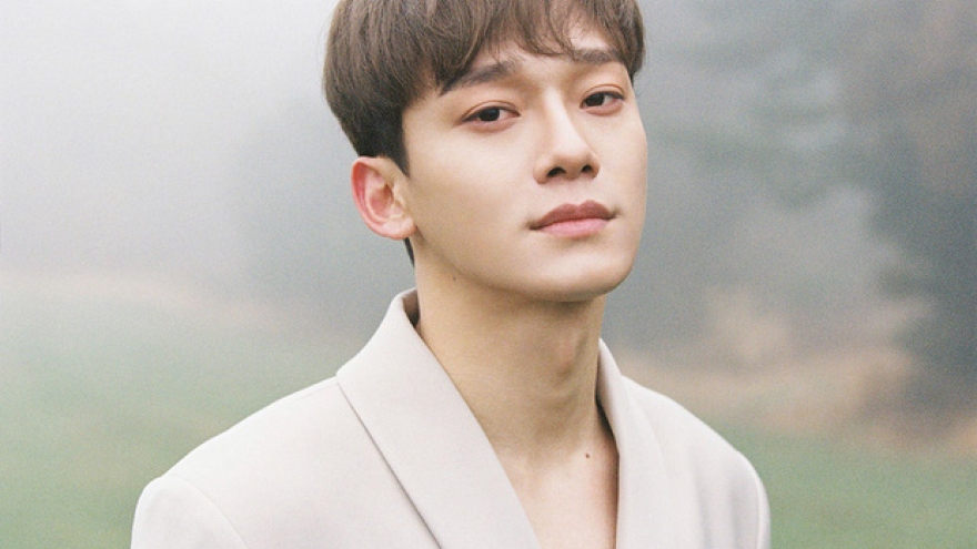 Rộ tin EXO Chen và vợ chưa cưới đón con gái đầu lòng