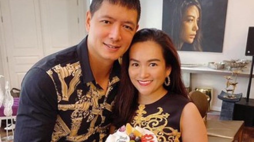 Diễn viên Bình Minh và bà xã ngọt ngào kỉ niệm 12 năm ngày cưới
