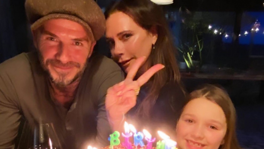 Victoria Beckham đón sinh nhật tuổi 46 ấm áp bên chồng con